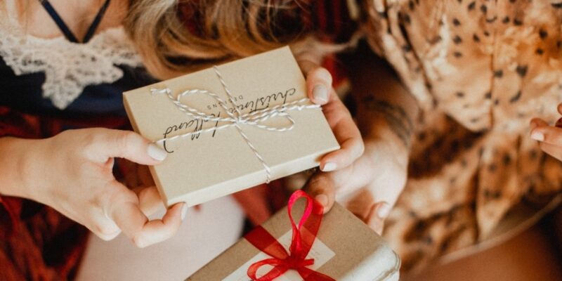 Top Relishing Gifts to Acknowledge Your Girlfriend on Valentine’s Day