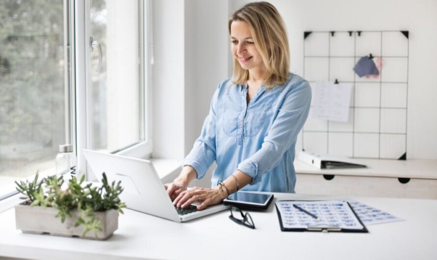 Electric vs. Manual standing desks: which one is right for you?