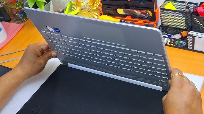 dell laptop screens